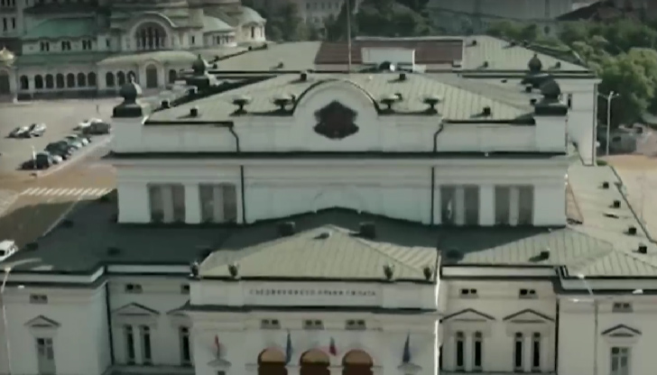 Кой с кого би влязъл в коалиция? В неделя в столицата