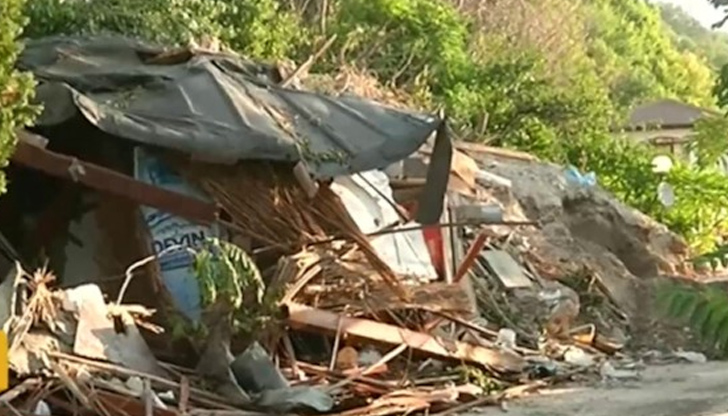 При инцидента пострадаха двама душиСпоред очевидци основната версия за свлачището