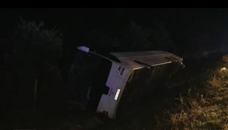 По информация на очевидец всички качени в линейките са били