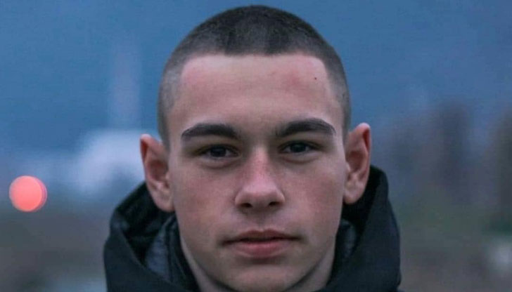 Веселин Загоров, на 20 години. Спасител на четвърти пост на