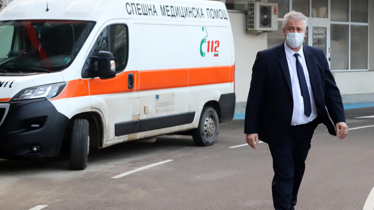 Той ще работи на граждански договор за един месецБившият директор