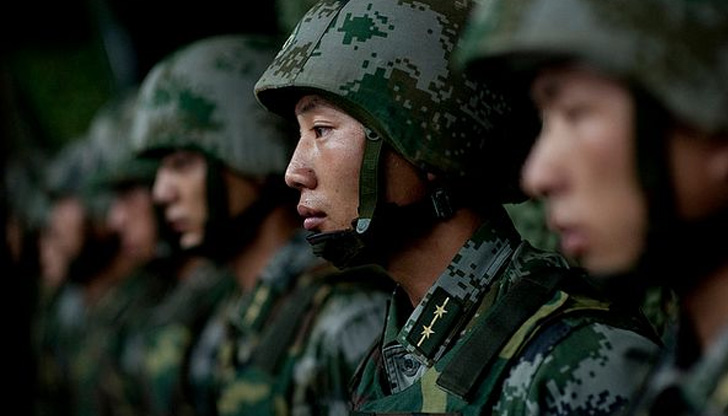 Китайските въоръжени сили са в повишена бойна готовност, след като