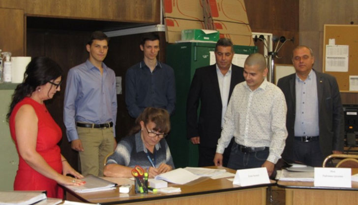 В нашата листа има 16 доказани професионалисти, обяви водачът на