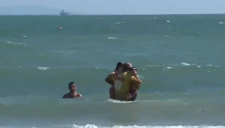 Снимка: Бурното море все още две жертви