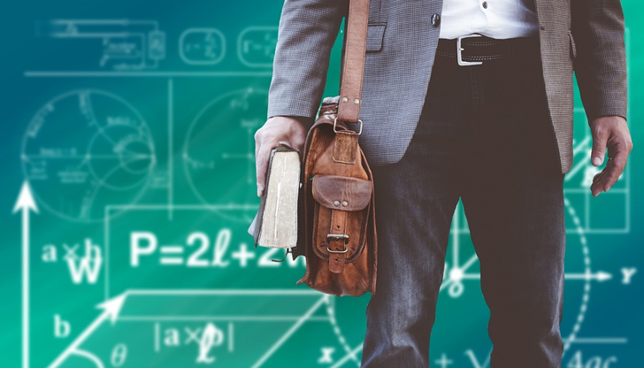 Минималната заплата за преподавател във висше училище се увеличава от