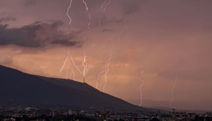 120 000 мълнии са паднали в югоизточна Европа за последните