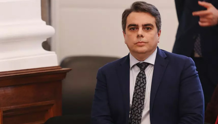 Бившият вицепремиер и министър на финансите Асен Василев отрече да