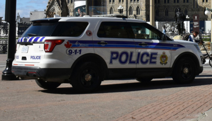 Най-малко петима души бяха ранени в петък при стрелба в