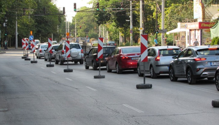 Огромни задръствания на ул. &bdquo;Тулча&ldquo; в Русе се образуваха през