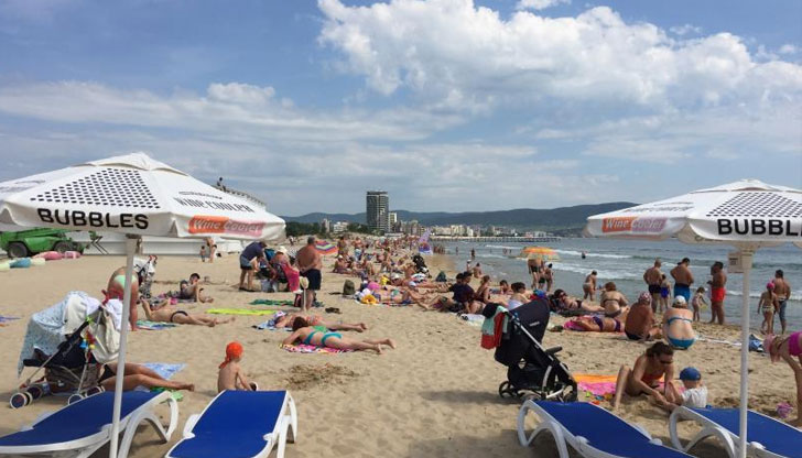 Блъскаха ни, удряха ни, ритаха ни, сподели един от потърпевшите,