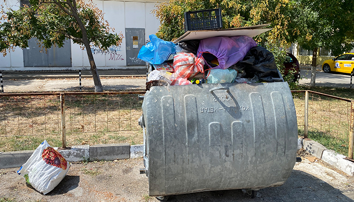 Фирма Нелсен не извозва битовите отпадъци по график в град