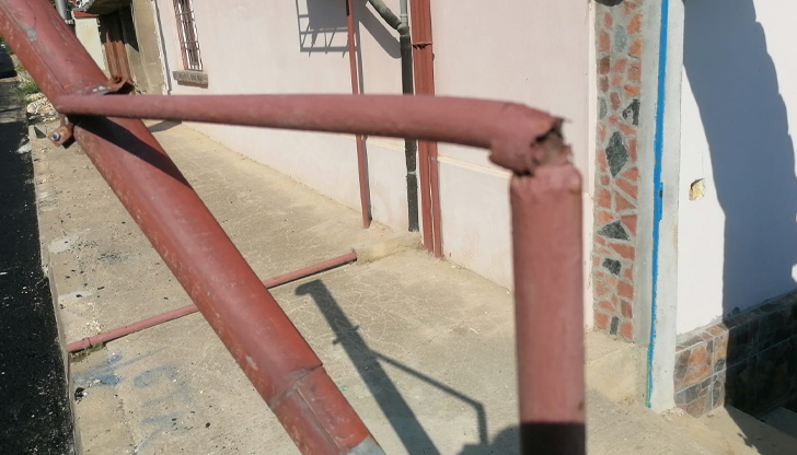 Г-н Милков,Позволете ми да Ви представя асфалтираната улица "Поп Харитон"