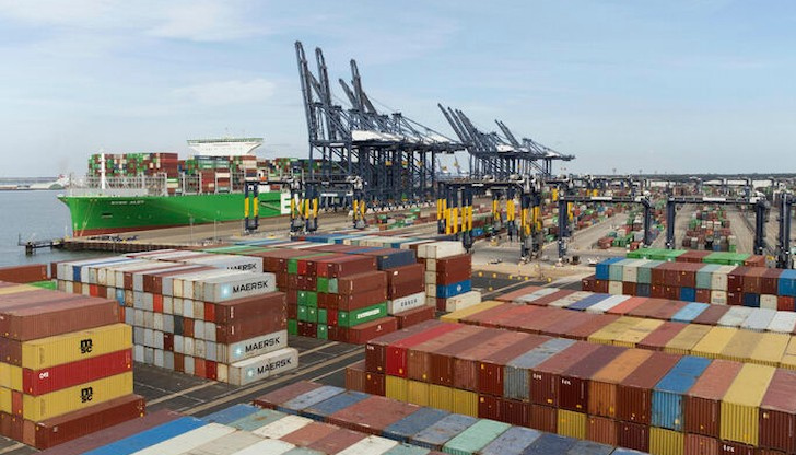 Първият ден от планирана стачка в най-голямото пристанище за товарни