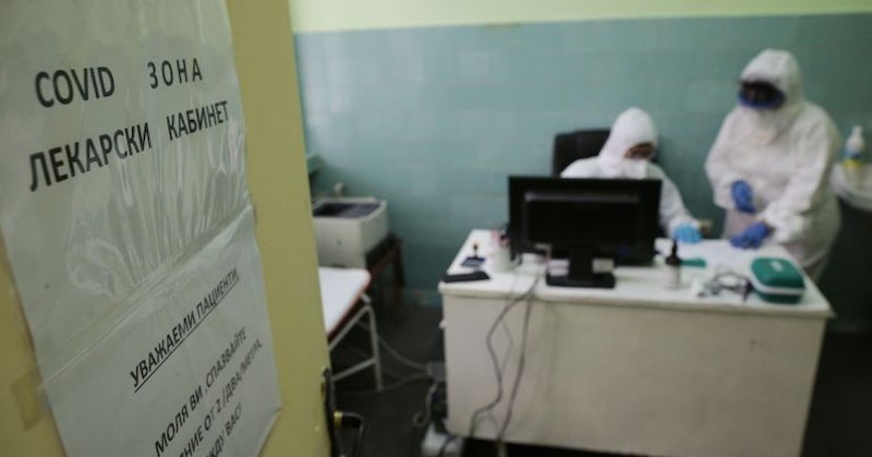 Малко над 1050 души са в болница, а 57 от