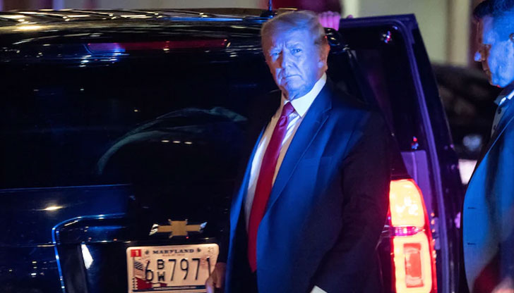 В понеделник вечерта Тръмп заяви, че имението му в Мар-а-Лаго