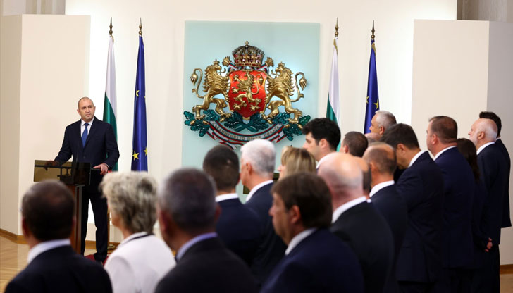 Броени дни след като встъпи в длъжност, служебният кабинет се