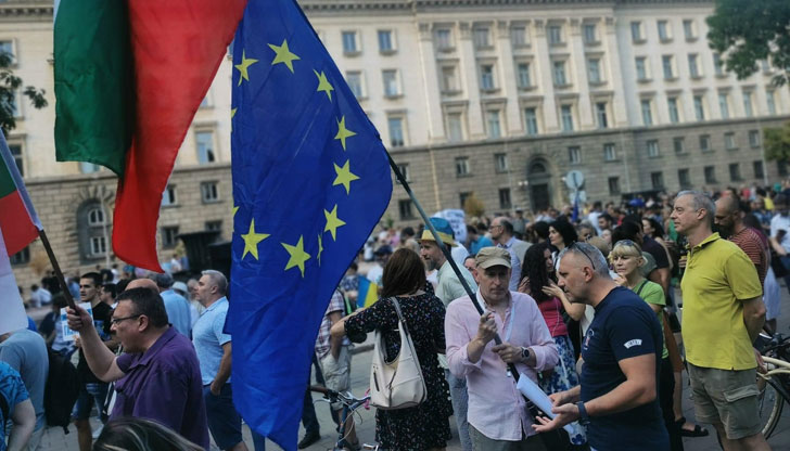 Граждани се събраха на протест срещу евентуално връщане на доставките