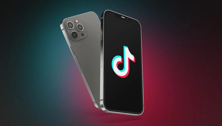 Facebook продължава да оглавява класацията за приложения с най-много активни