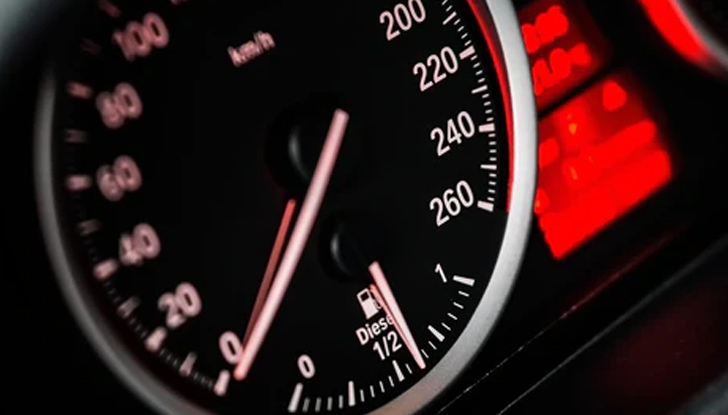 Съвременните автомобили имат изключително много сензори и датчици, които да