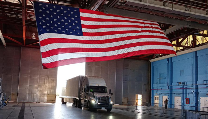В САЩ не достигат около 80 000 шофьори на камиониЗатова