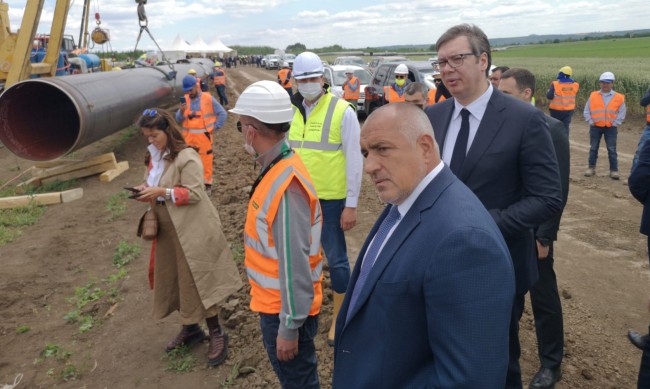 Кирил Петков дава доклада на ДАНССериозни нарушения са констатирани при