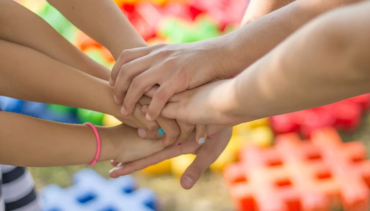 Идеята е да се популяризират истории за хора, които са