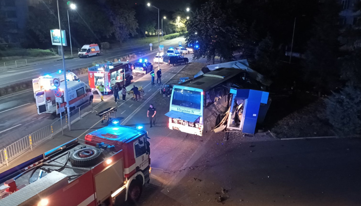 При инцидента загинаха двама полицаиЗадържаха мигранта, издирван за катастрофата в