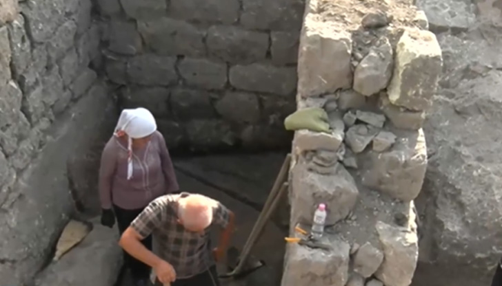 Археолози откриха находка със символи, свързани с Божията майка и