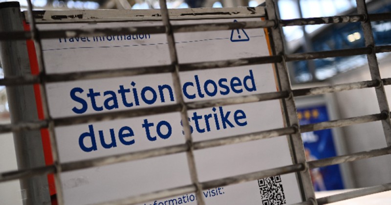 Повече от 45 000 ЖП служители в сектора провеждат нова