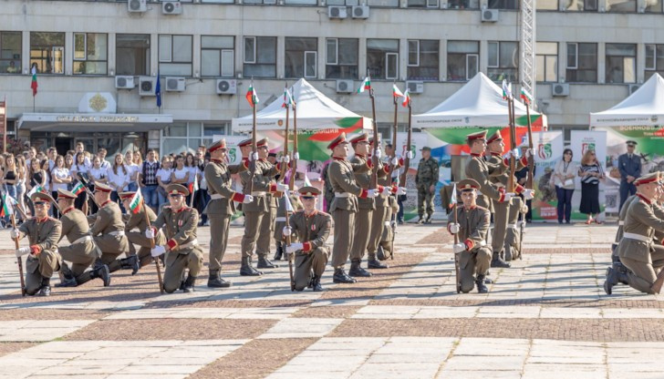 Утре от 10:00 часа на връх Шипка всички ще могат