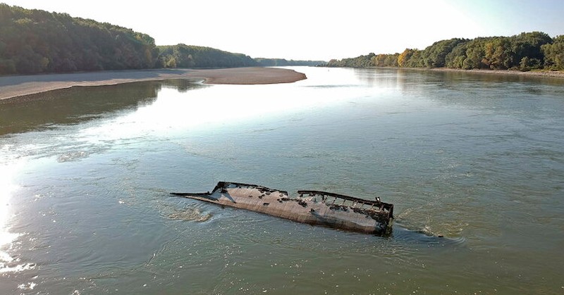 Ниските нива на водите в реката разкриха потънали германски кораби