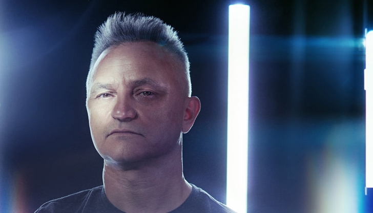 Освен възмущението и тъгата след вчерашния атентат срещу Салман Рушди