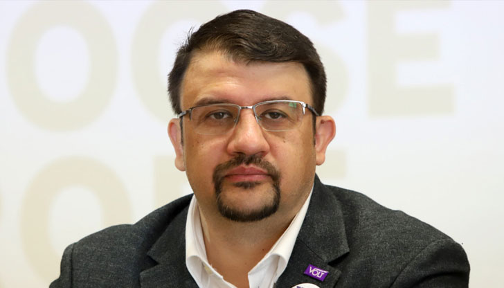 Лидерът на ИТН не прави добра услуга на Румен Радев