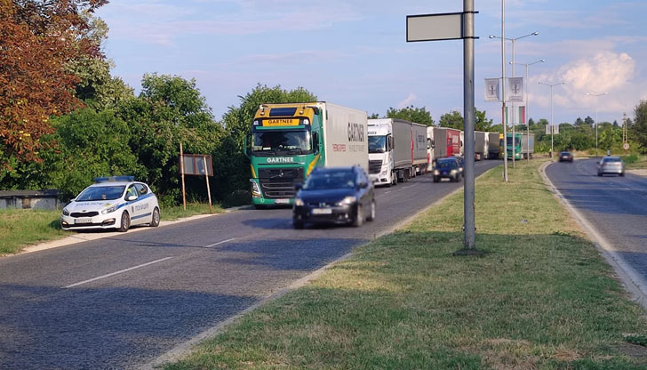 Проблемът със задръстванията около &bdquo;Дунав мост&rdquo; е решим и се