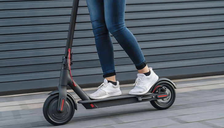 Жена е пострадала при падане от скутерПроизшествието е възникнало вчера