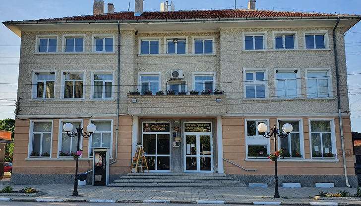 Нова премяна на мегдана е новият проект на НЧ В.