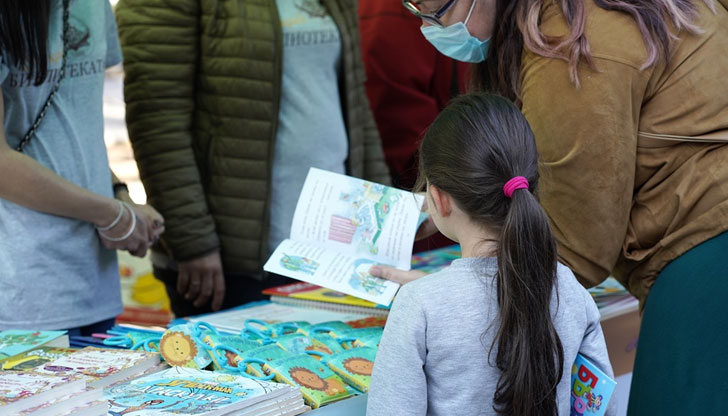 За всички деца, донесли допълнителни 5 кг хартия за рециклиране,