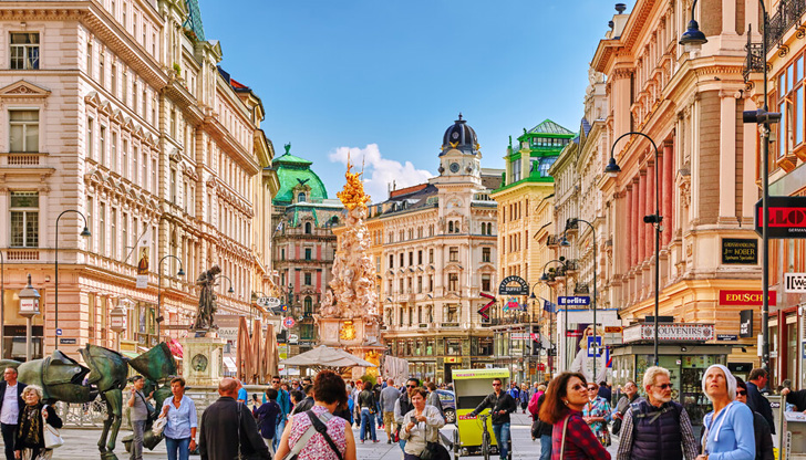 Виена удължава по-строгите мерки срещу COVID-19. До 23 октомври остава