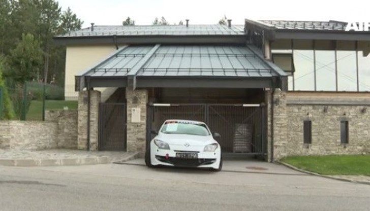 Той е работил в хлебопекарната на семействотоПродължава разследването на убийството