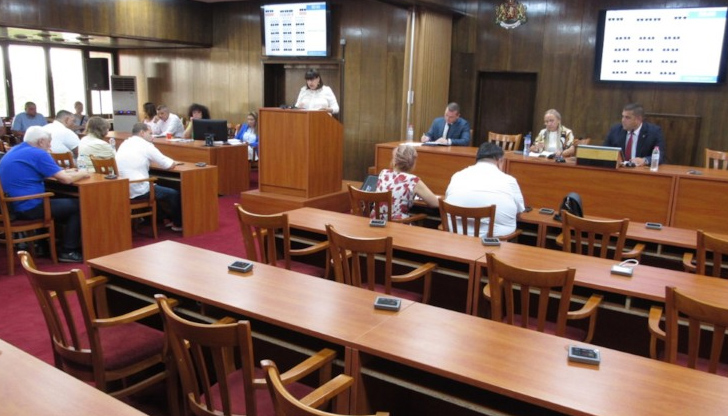 След проверката на кворума стана ясно, че такъв няма и председателя