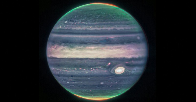 Спиращи дъха кадри на планетата Юпитер бяха разпространени от НАСАТе