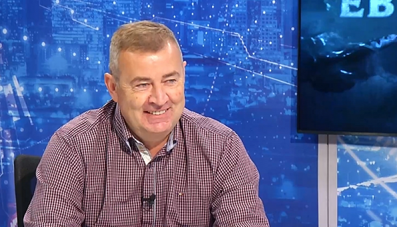 Въпроса задава енергийния експерт Васко Начев в профила си във