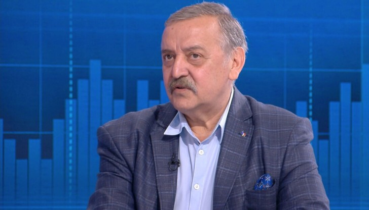 До 2 седмици трябва да се изкачим на хребета на