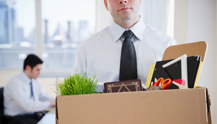 Редно ли е служебният кабинет да обръща с хастара нагоре