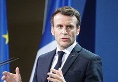 Еманюел Макрон  Температурите в помещенията през зимата трябва да се поддържат