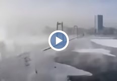 Двуминутният клип е озаглавен Зимата ще бъде дълга Руският енергиен гигант