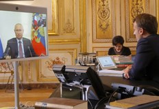 Според съобщението от Кремъл Путин е хвърлил вината за обстрела