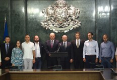 Главният прокурор награди спасителите от катастрофата със сръбския автобусДнес 02