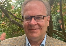 Според мен днес България не съществува на културната и емоционалната