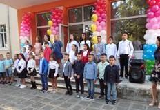 С много настроение усмивки и веселие беше даден старт на